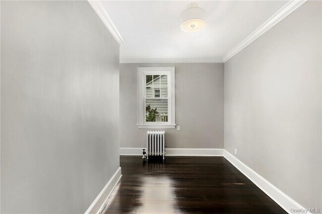 Building Photo - 48 Rossmore Ave