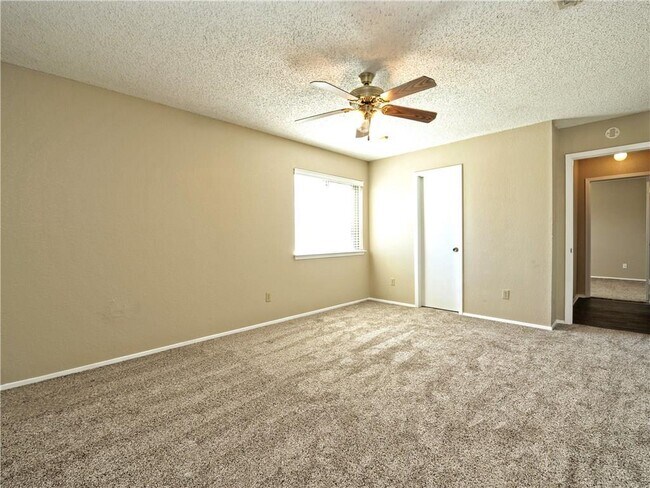 Building Photo - 8407 Gallatin Dr