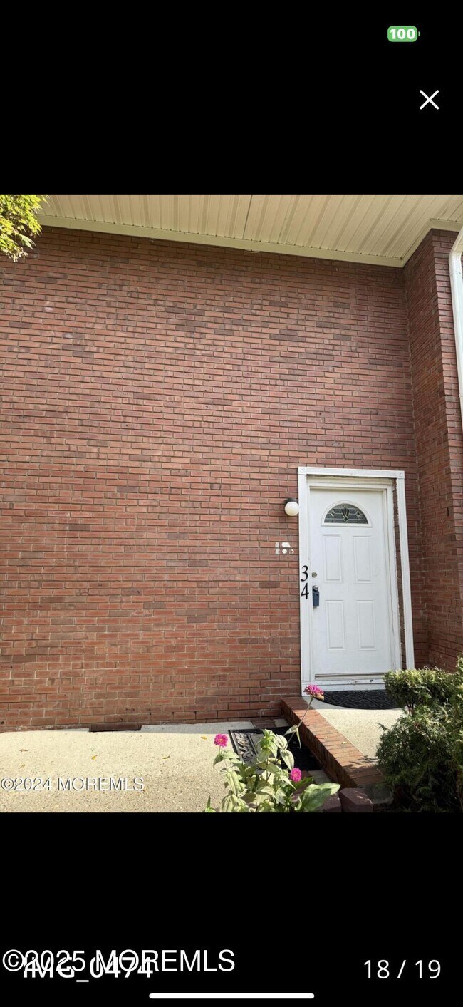 Building Photo - 364 Westwood Ave