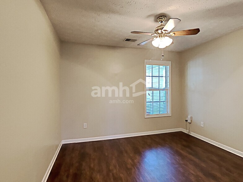 Building Photo - 4190 Eden Valley Dr