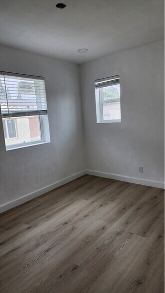 Building Photo - 10920 Lillian Ln