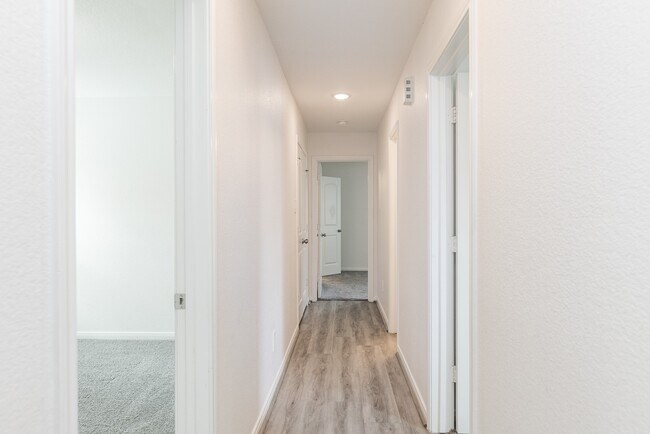 Building Photo - 13010 Sorrento Bay Dr