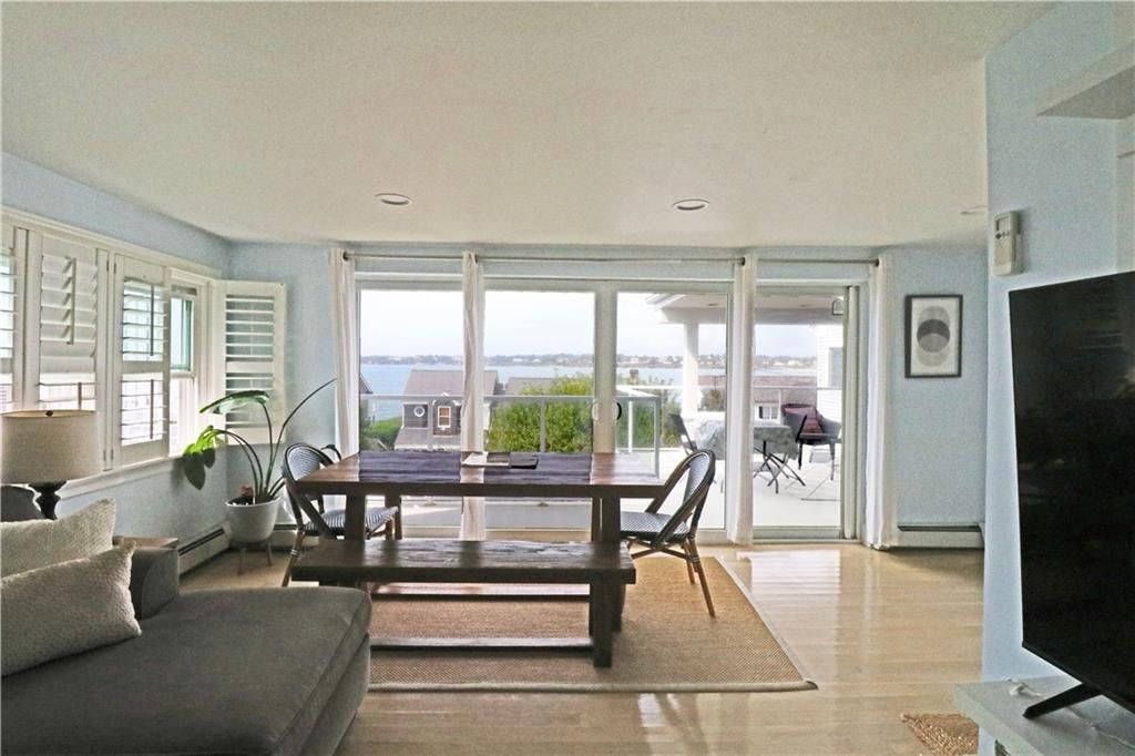 Building Photo - 249 Tuckerman Ave