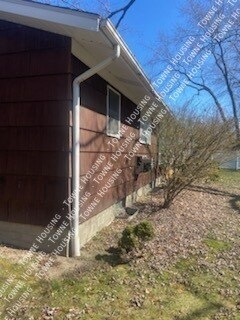 Building Photo - 493 Northfield Dr