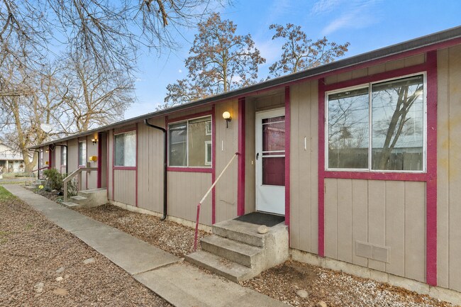 Building Photo - 1812 E Mallon Ave