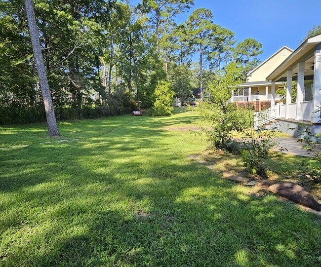 Building Photo - 366 Bellingham Dr