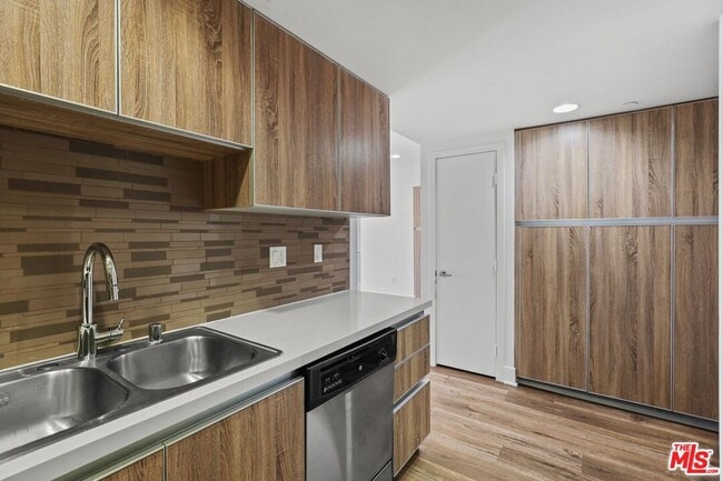 Building Photo - 1301 Brockton Ave