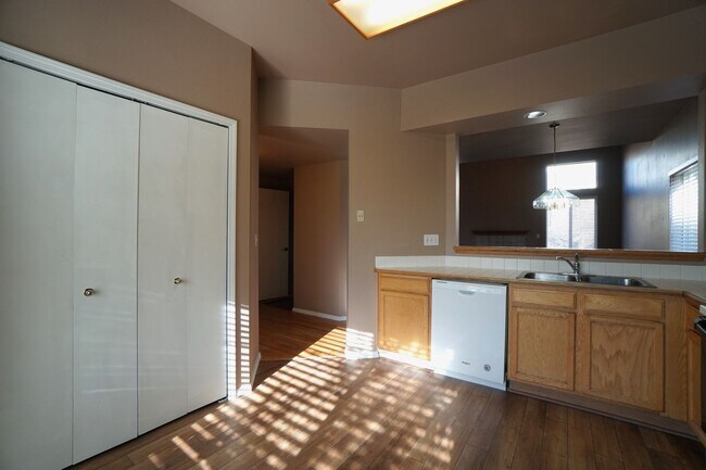 Building Photo - 3411 MacGregor Dr