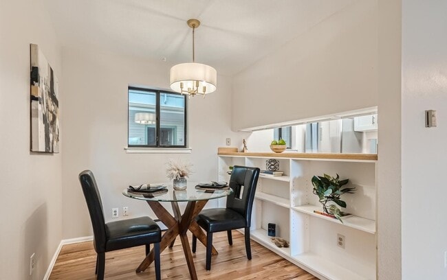 Building Photo - Furnished 2 Bed 2 Bath Condo in the Heart ...