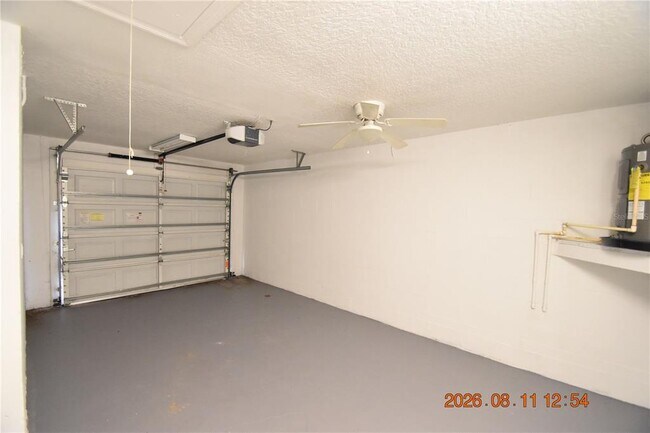 Building Photo - 7411 Canterbury St