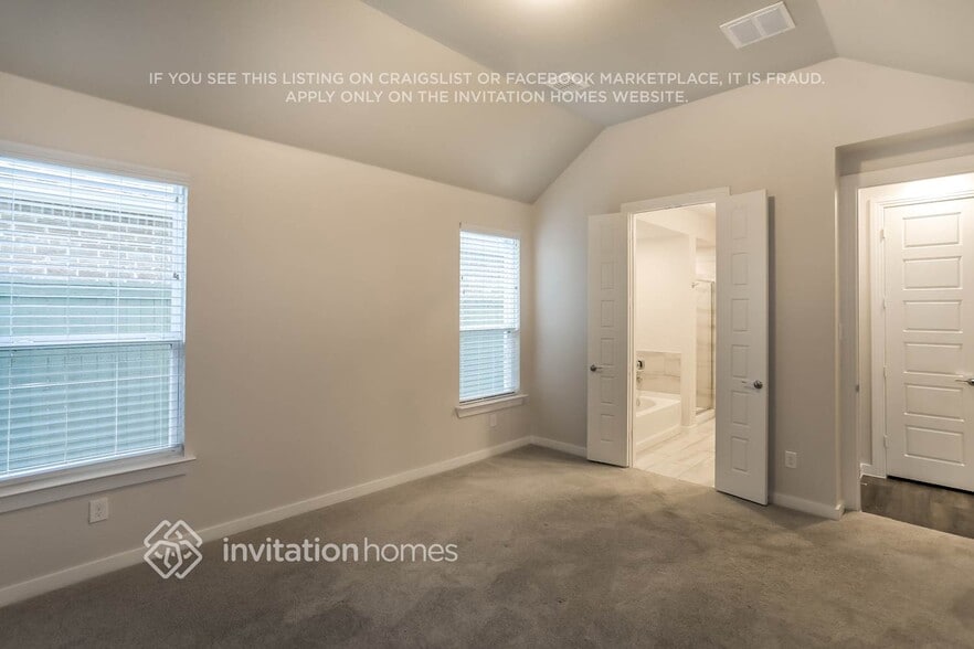 Building Photo - 2533 Stella Ln