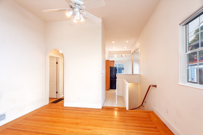 Building Photo - 544 Mississippi St