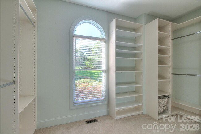 Building Photo - 1217 Weddington Hills Dr