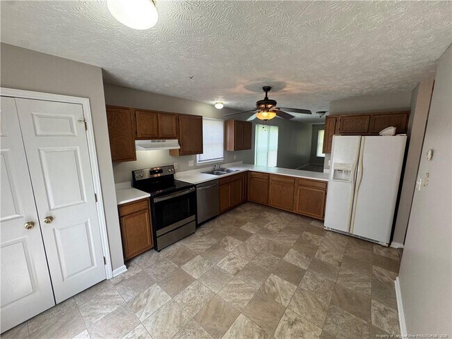 Building Photo - 7171 Mazarron Dr