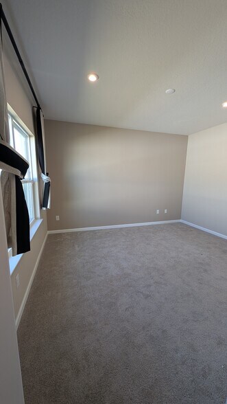 Building Photo - 2467 White Ladyfish Rd