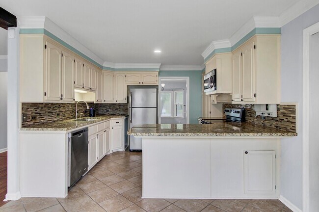 Building Photo - 8000 Eberly Ave