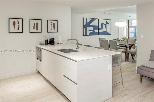 Building Photo - 1300 S Miami Ave