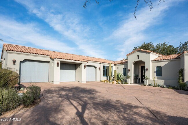 Building Photo - 9290 E Thompson Peak Pkwy