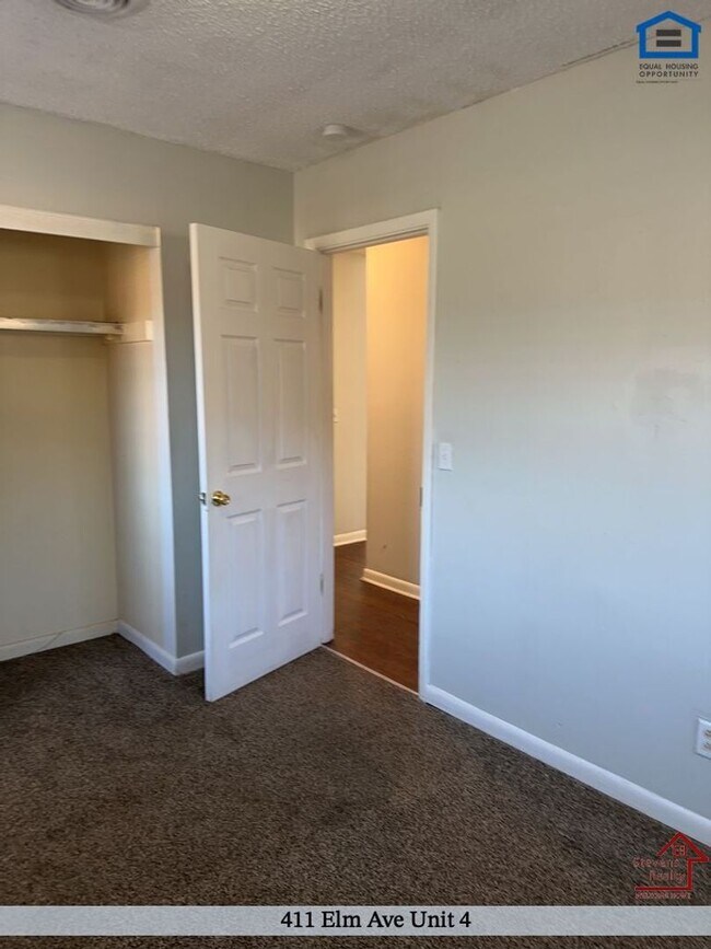 Building Photo - 411 Elm Ave