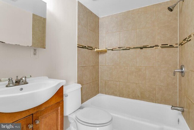 Building Photo - 5410 85th Ave