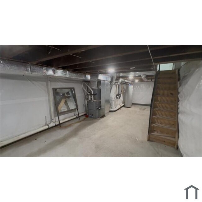 Building Photo - 2859 N Ringgold St