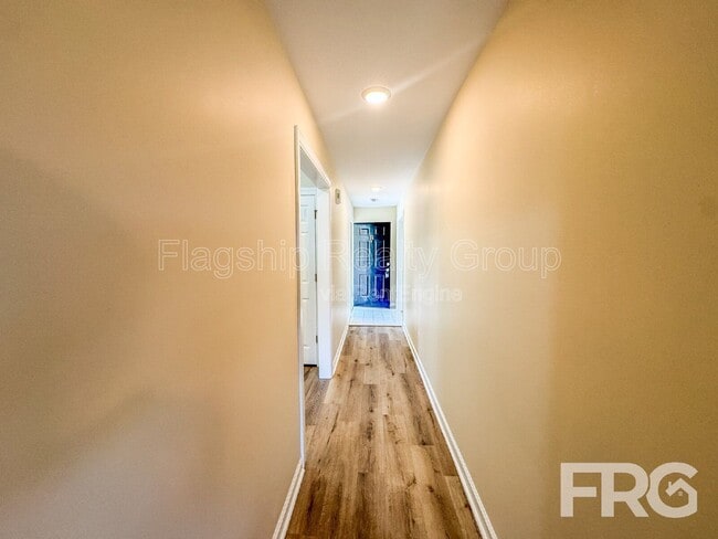 Building Photo - 5180 Deveron St