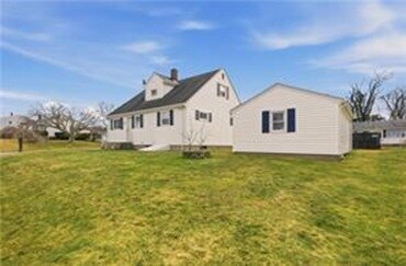 Building Photo - 92 Brackett Ave