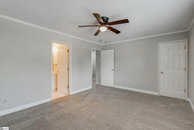 Building Photo - 9 Hillington Pl