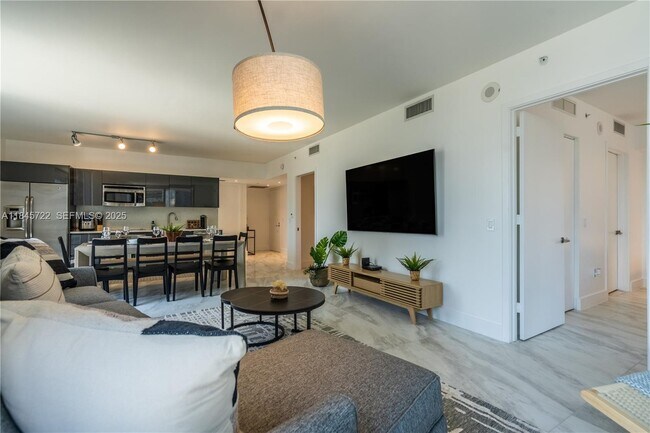 Building Photo - 31 SE 6th St