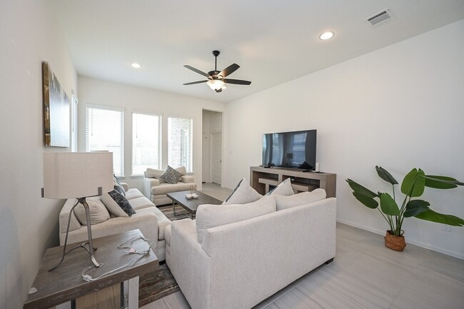 Building Photo - 29331 Mesquite Oaks Dr