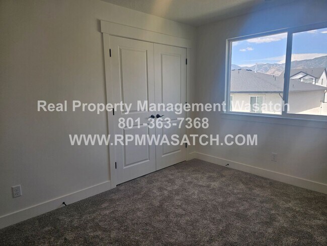 Building Photo - 738 N 160 E