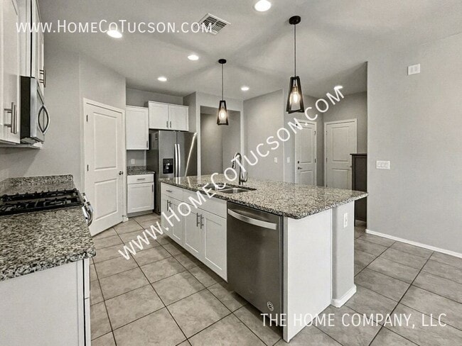 Building Photo - 7140 S Via Gaucho Viejo