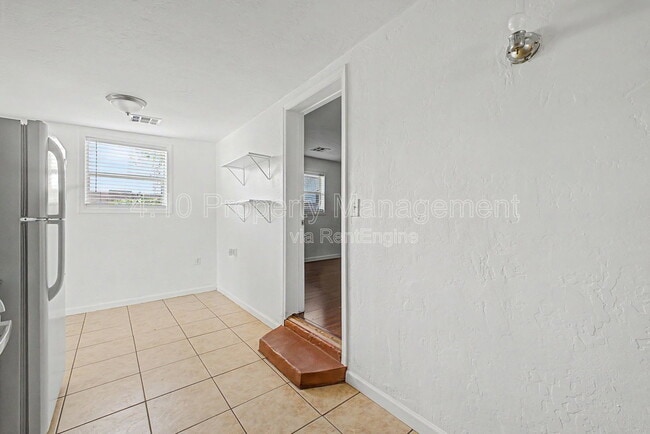 Building Photo - 1117 N 13th St