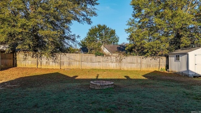 Building Photo - 10 Meadow Ridge Loop