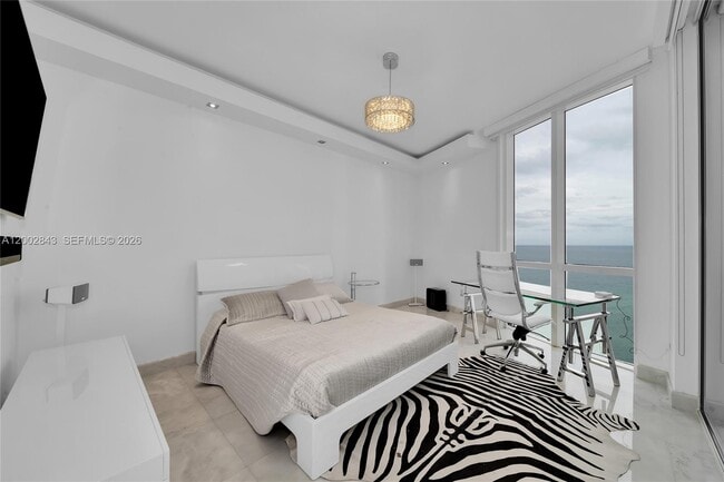 Building Photo - 16001 Collins Ave