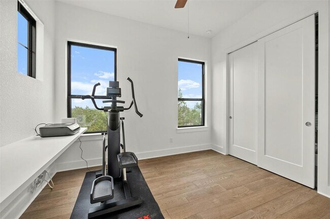 Building Photo - 223 Honey Creek Ct