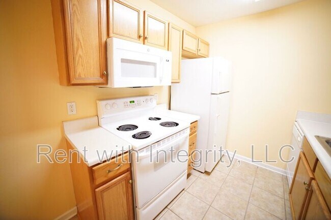 Building Photo - 2738 W Tharpe St