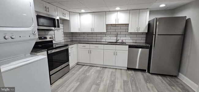 Building Photo - 4312 Forest Ln