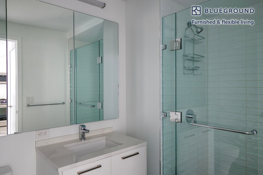 Building Photo - 949 1st St SE