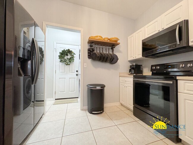 Building Photo - Spacious & Updated 3 Bedroom Home in Niceville-Near Eglin AFB!