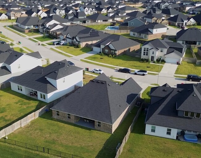 Building Photo - 31410 Hexan Hts Ln