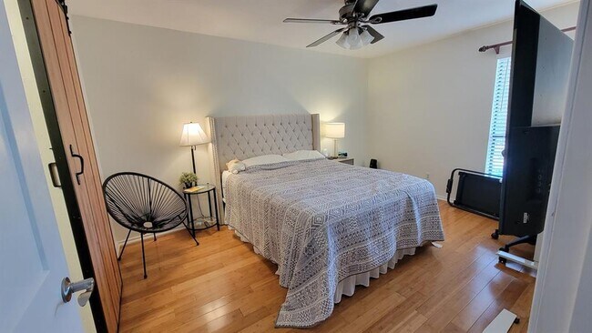 Building Photo - 8600 Fathom Cir