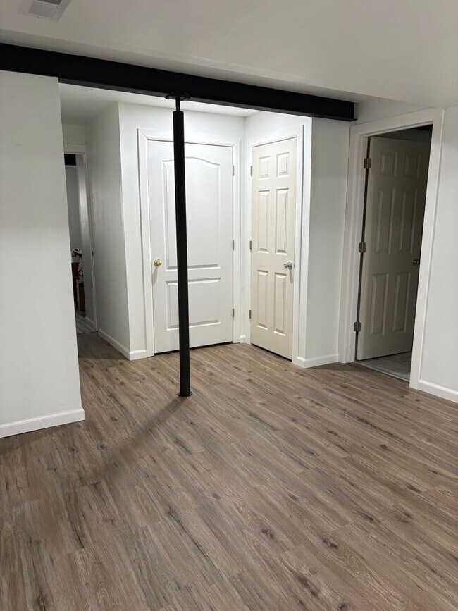 Building Photo - 5050 Rill Valley Way