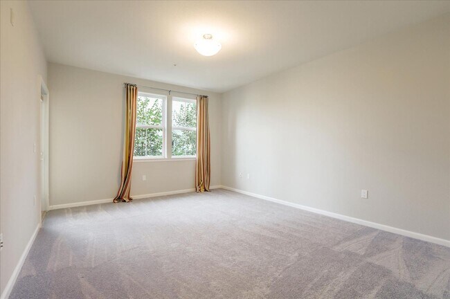Building Photo - 809 Auzerais Ave