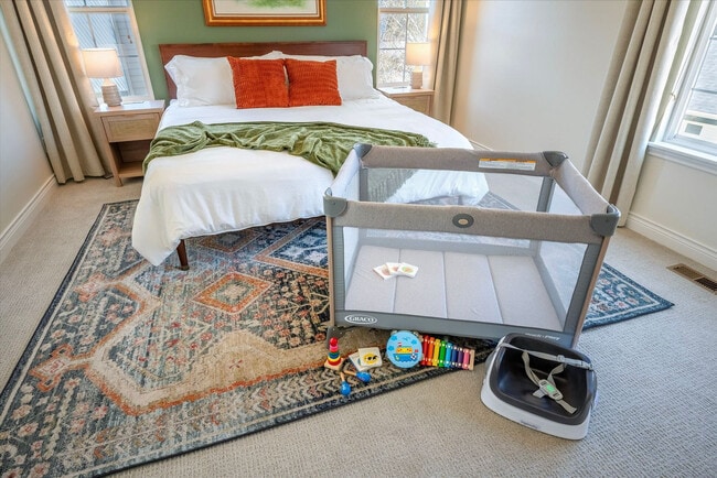 Building Photo - 344 Cajetan St