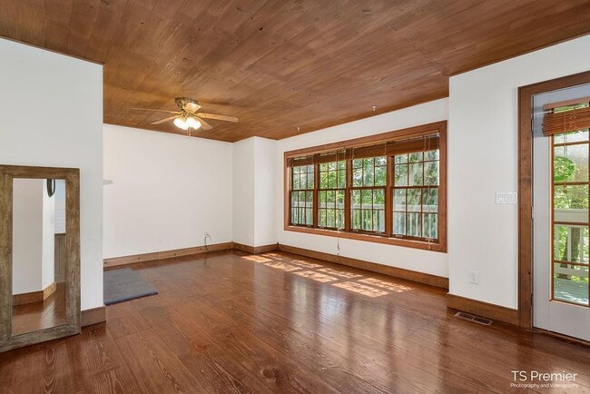 Building Photo - 50 Garvin Dr