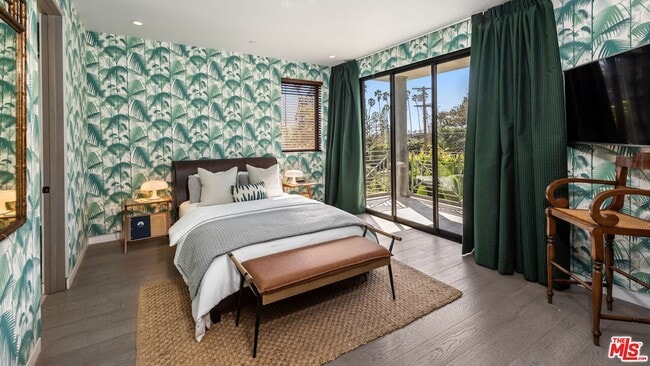 Building Photo - 1724 N Sierra Bonita Ave