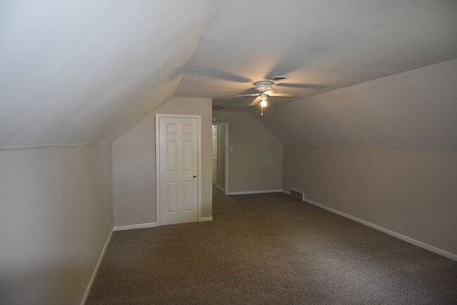 Building Photo - Stunning 5-Bedroom Home in Bartlett - Spacious, Elegant & Move-In Ready!