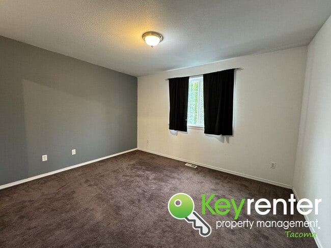 Building Photo - Incredible 3Bed/2.5Bath Pacific Home!