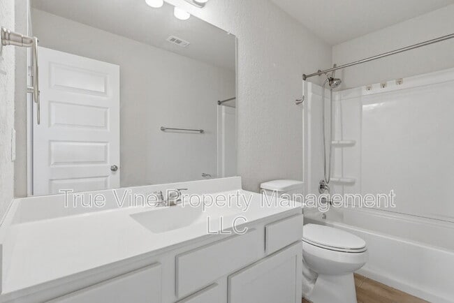 Building Photo - 3434 Hacienda Wy